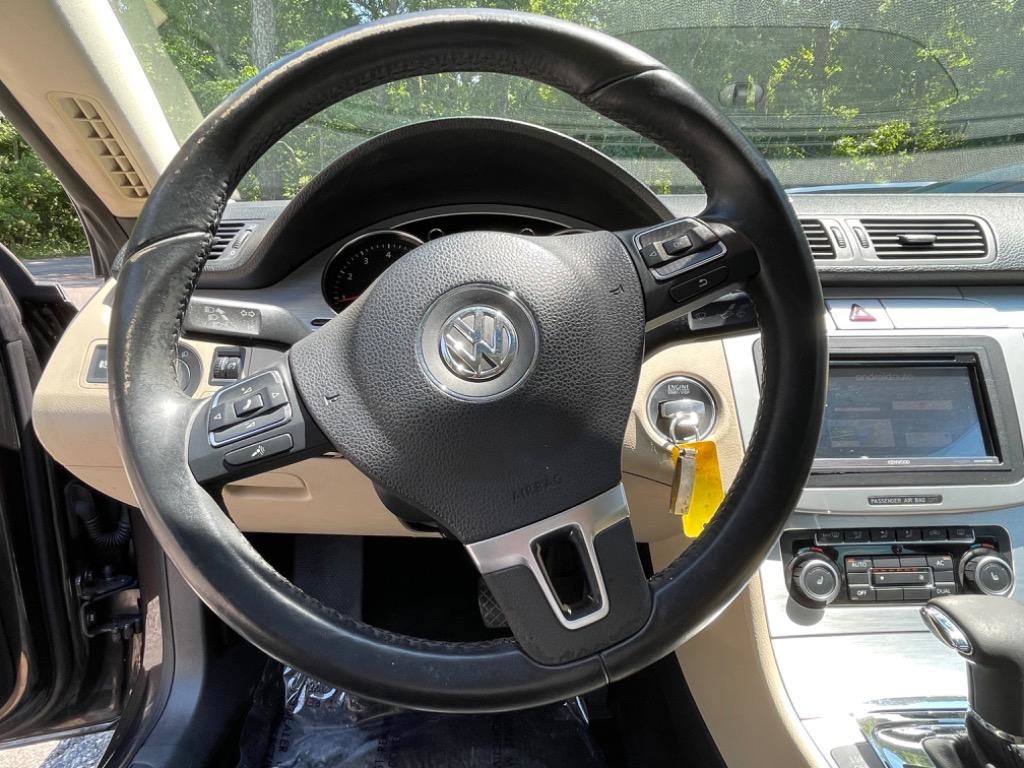 Used 2009 Volkswagen CC Luxury image 17