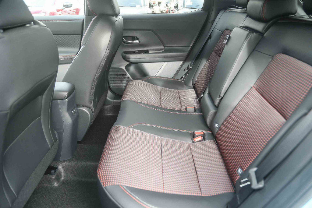 New 2026 Nissan Kicks SR FWD image 20