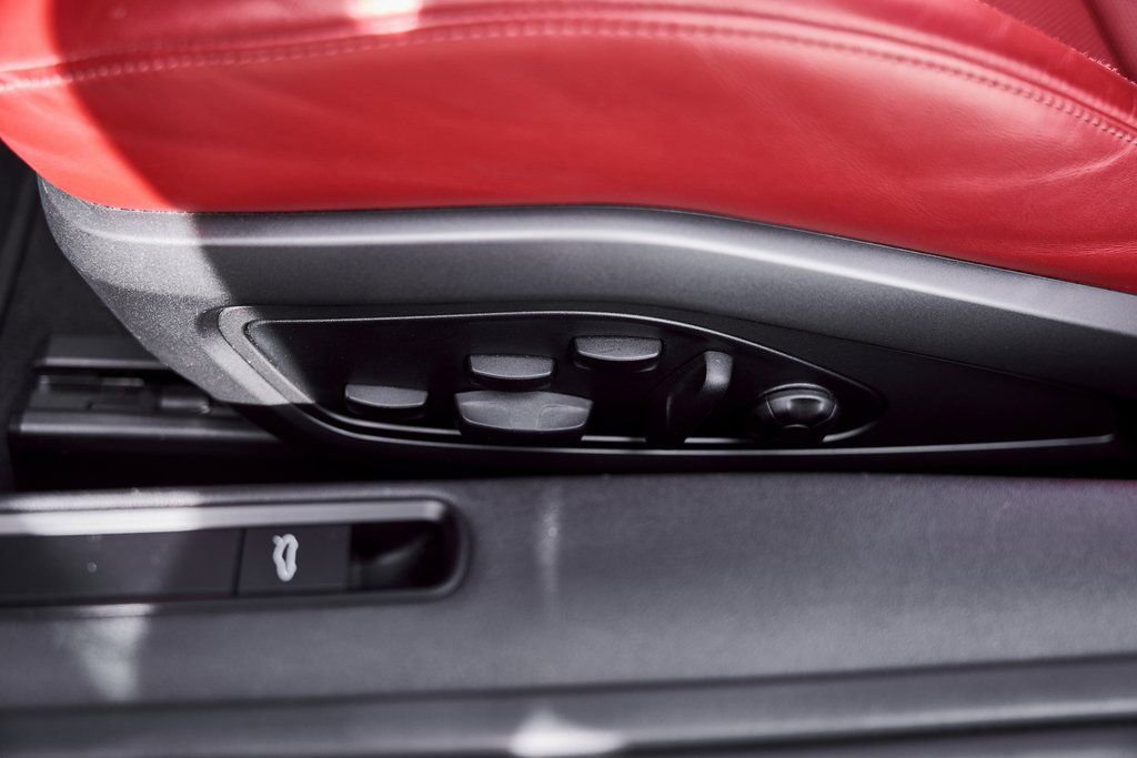 Used 2022 Porsche 911 Turbo S w/ 911 Turbo Sportdesign Package image 37