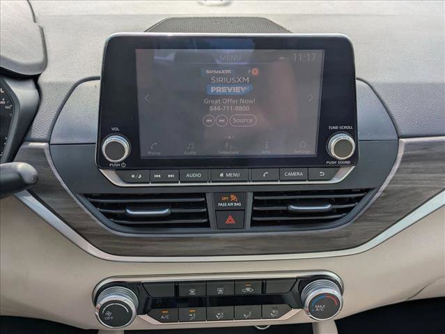 Used 2025 Nissan Altima 2.5 SV AWD/4WD image 11