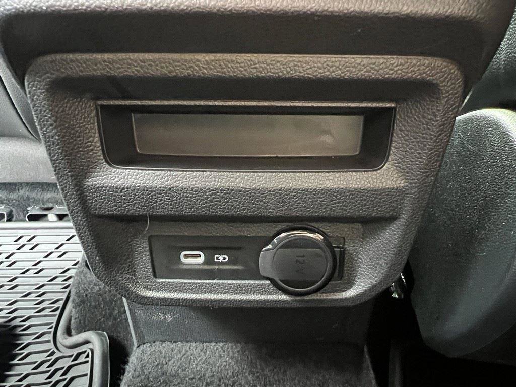 Used 2024 Volkswagen Tiguan SE R-Line image 14