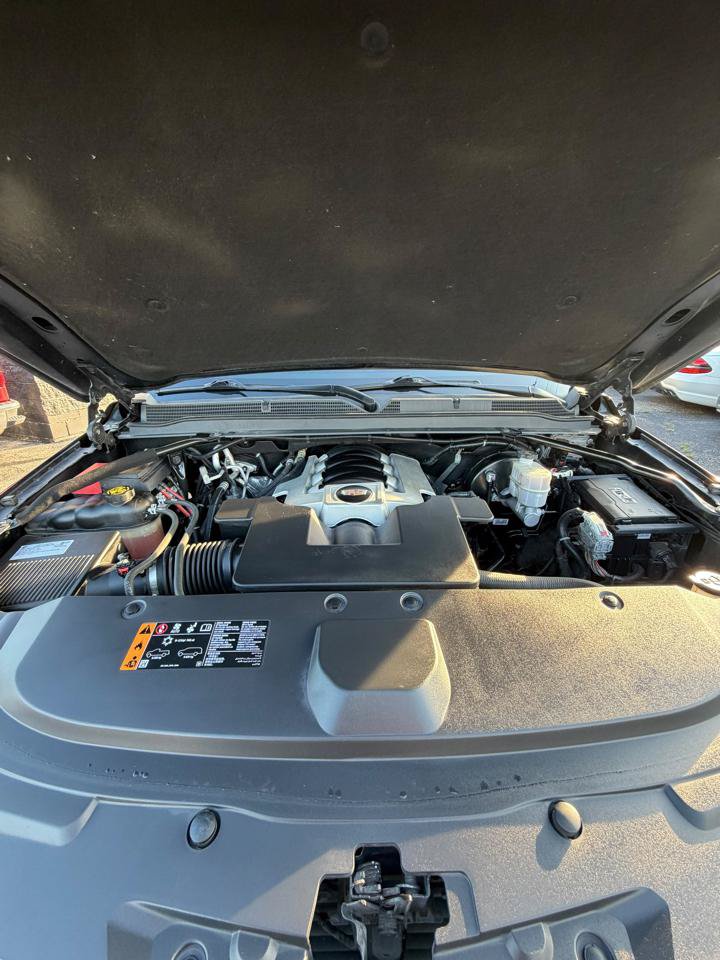 Used 2019 Cadillac Escalade Luxury AWD/4WD image 25