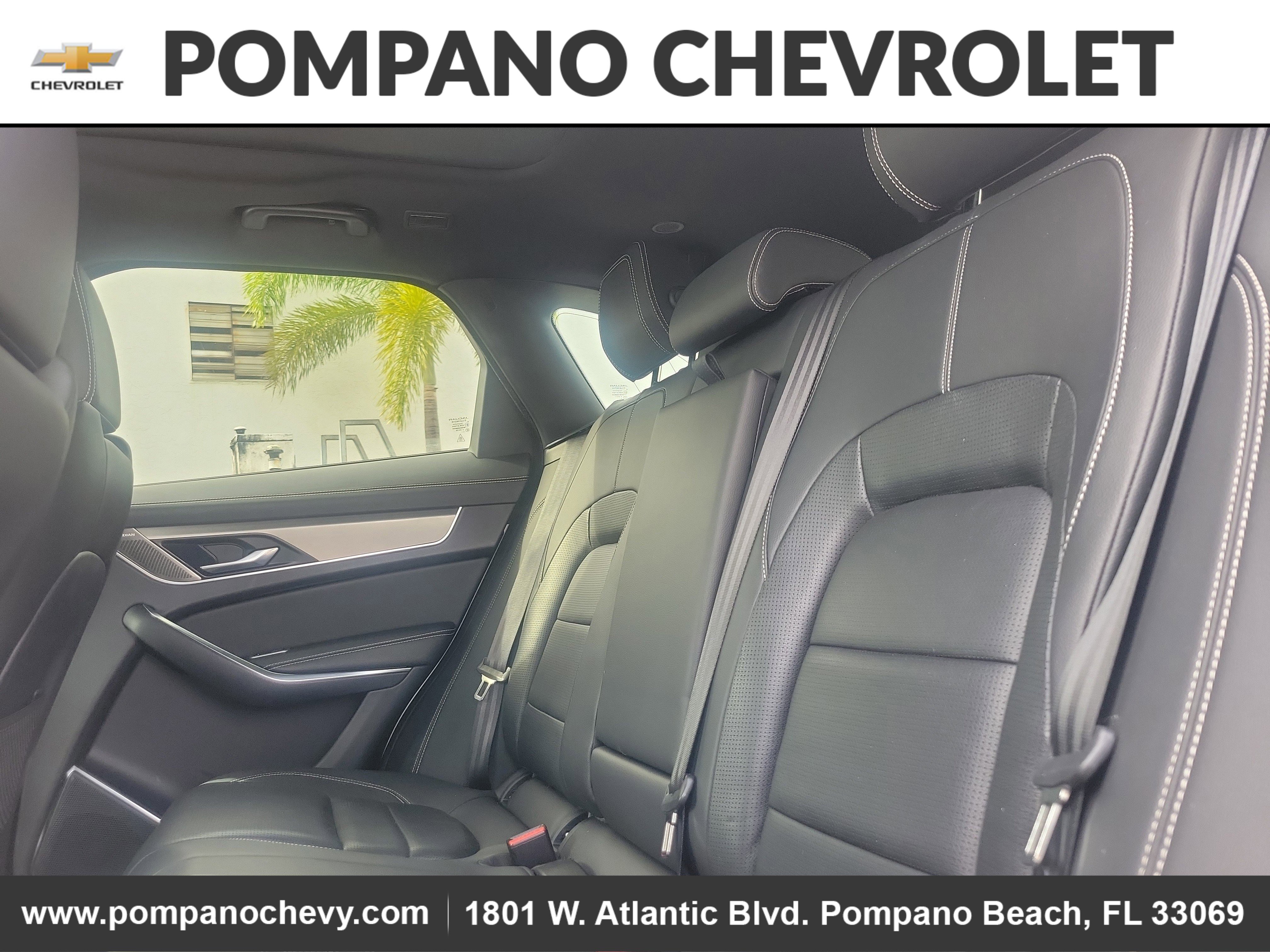 Used 2025 Jaguar F-PACE R-Dynamic S image 11