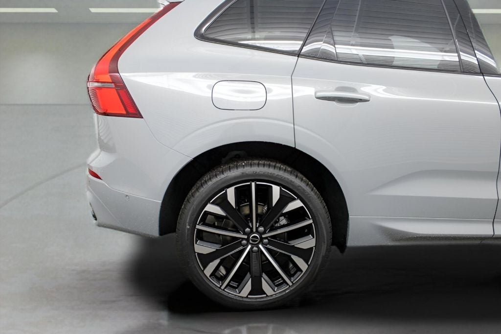 New 2026 Volvo XC60 B5 Ultra w/ Protection Package Premier AWD/4WD image 31