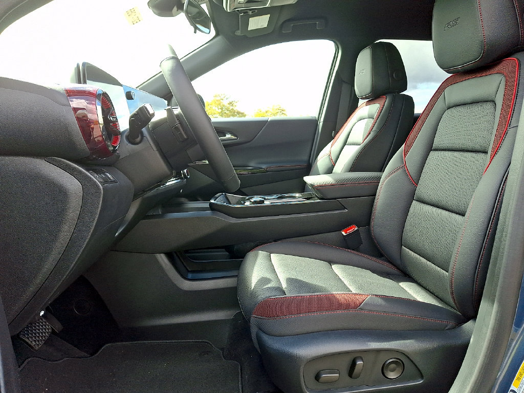 New 2027 Chevrolet Equinox RS w/ Convenience Package III FWD image 8