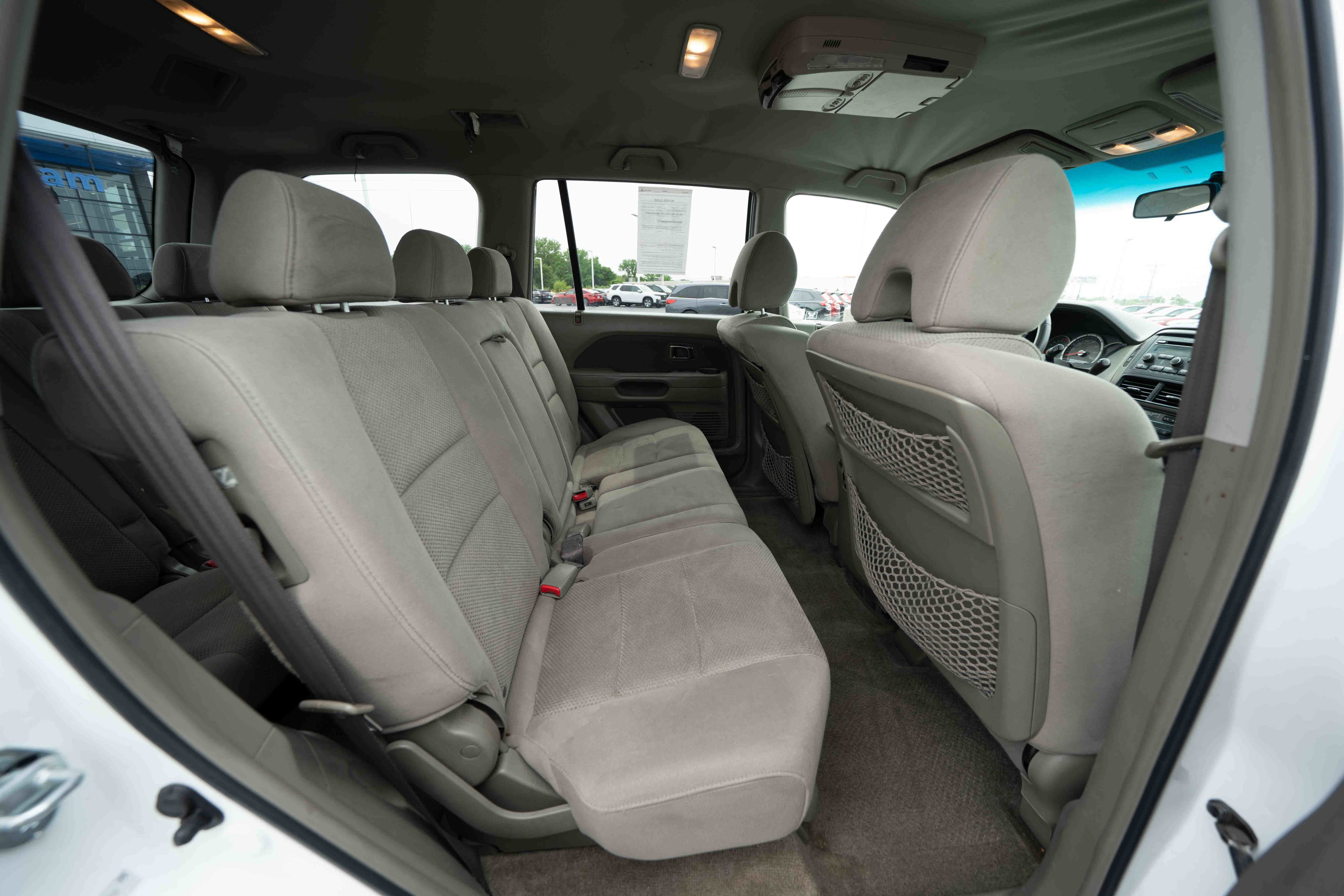 Used 2006 Honda Pilot EX image 25