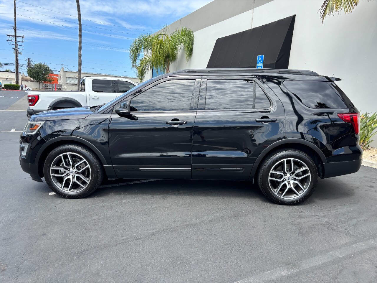 Used 2016 Ford Explorer Sport w/ Equipment Group 401A image 2