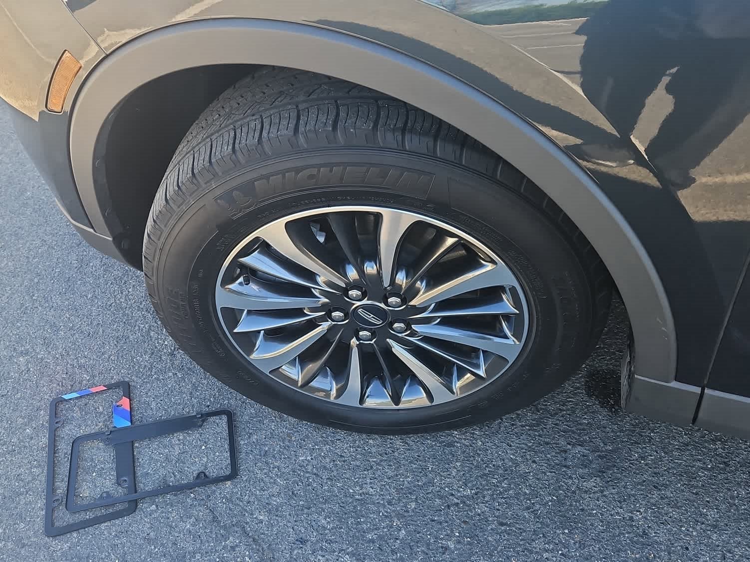 Used 2023 Lincoln Nautilus Reserve w/ Luxury Package image 3