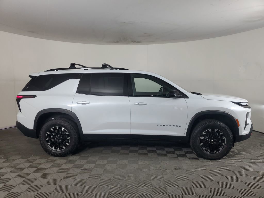 New 2026 Chevrolet Traverse Z71 image 3