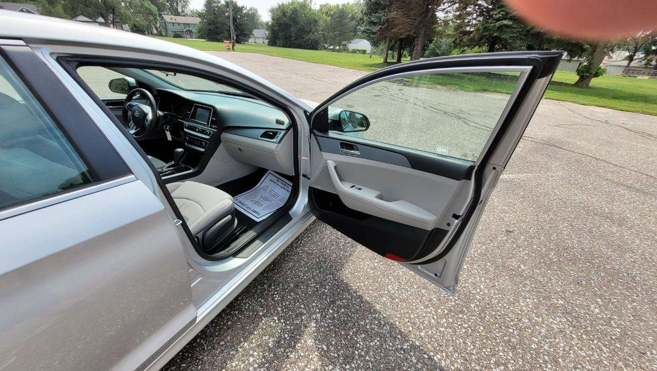 Used 2019 Hyundai Sonata ECO FWD image 13