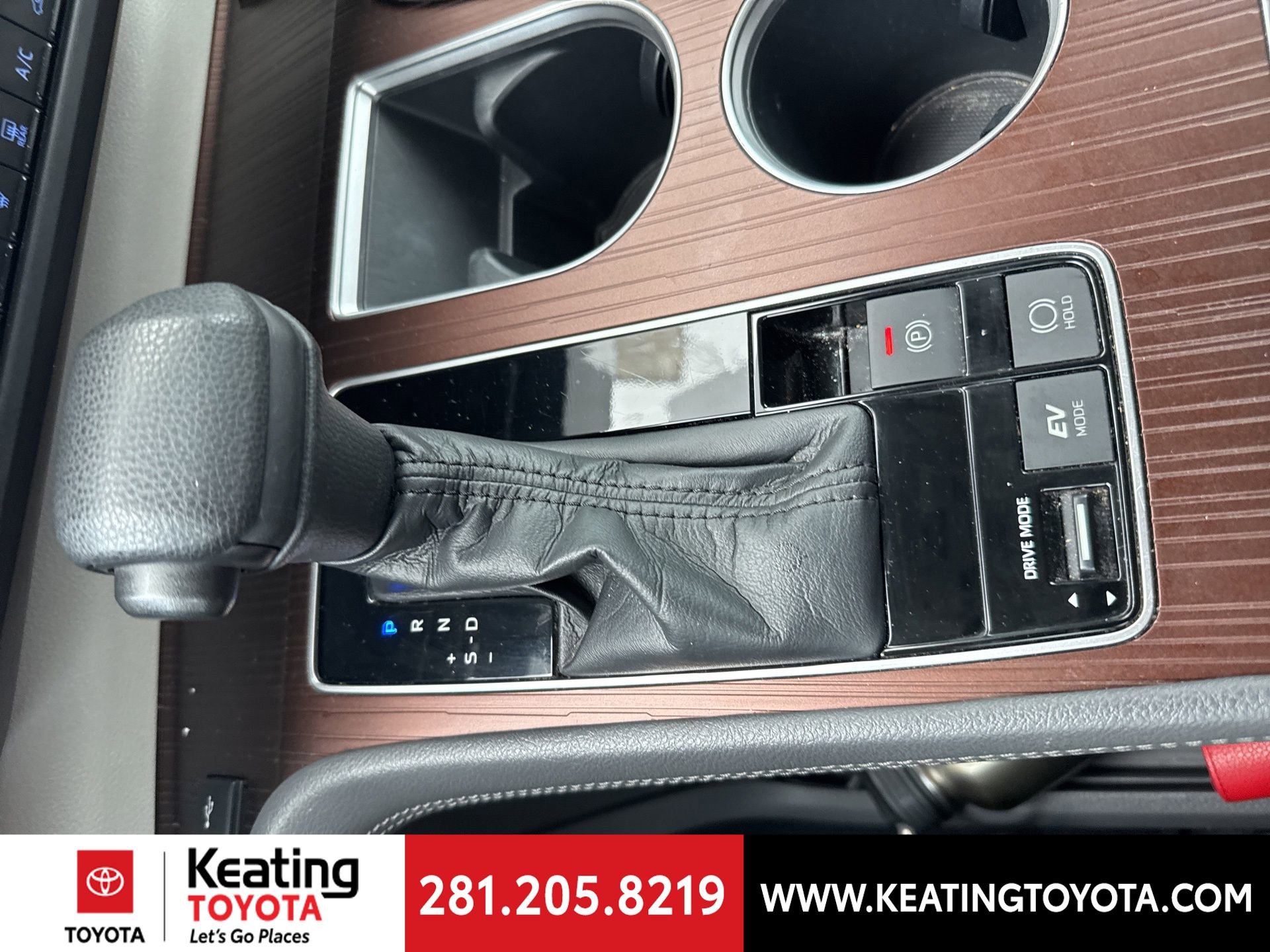 Used 2022 Toyota Sienna LE image 18