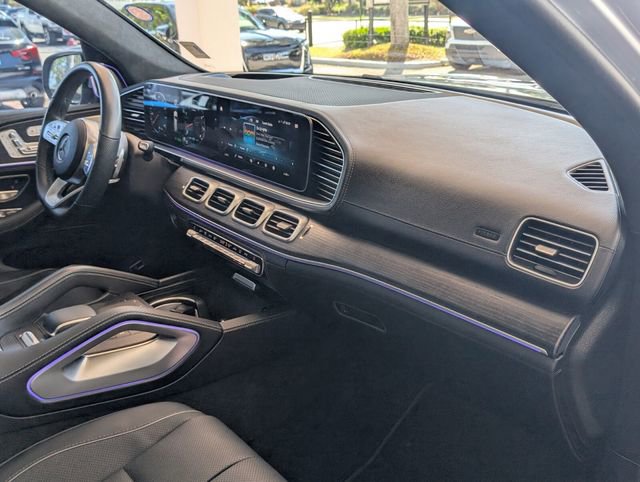 Used 2023 Mercedes-Benz GLS 580 4MATIC image 17