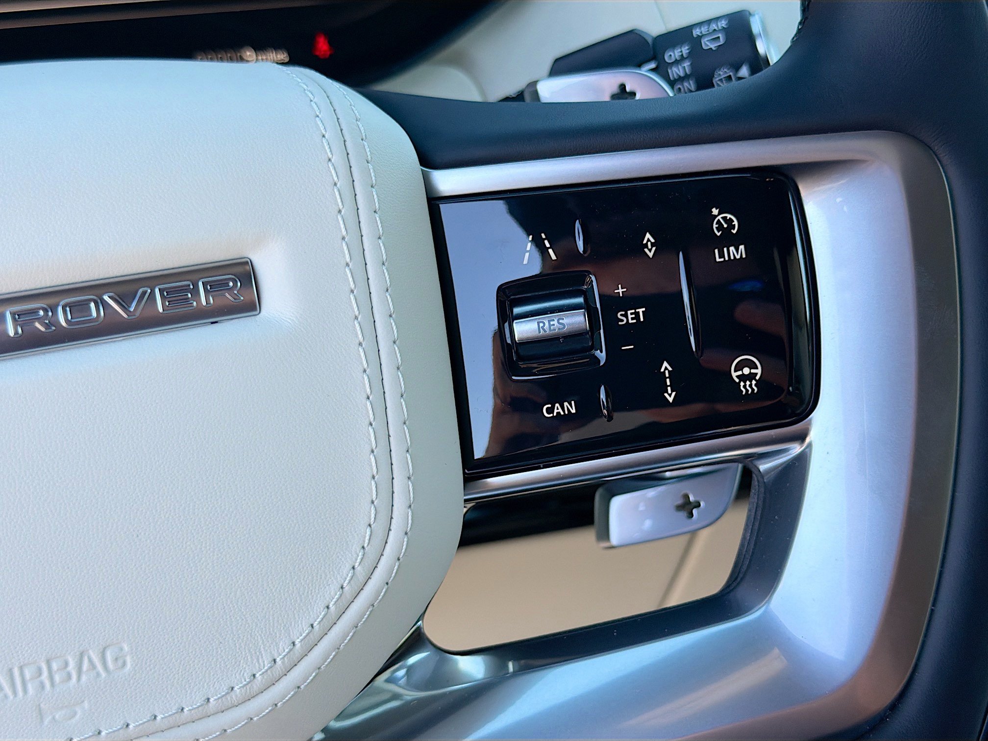 New 2026 Land Rover Range Rover SE AWD/4WD image 40