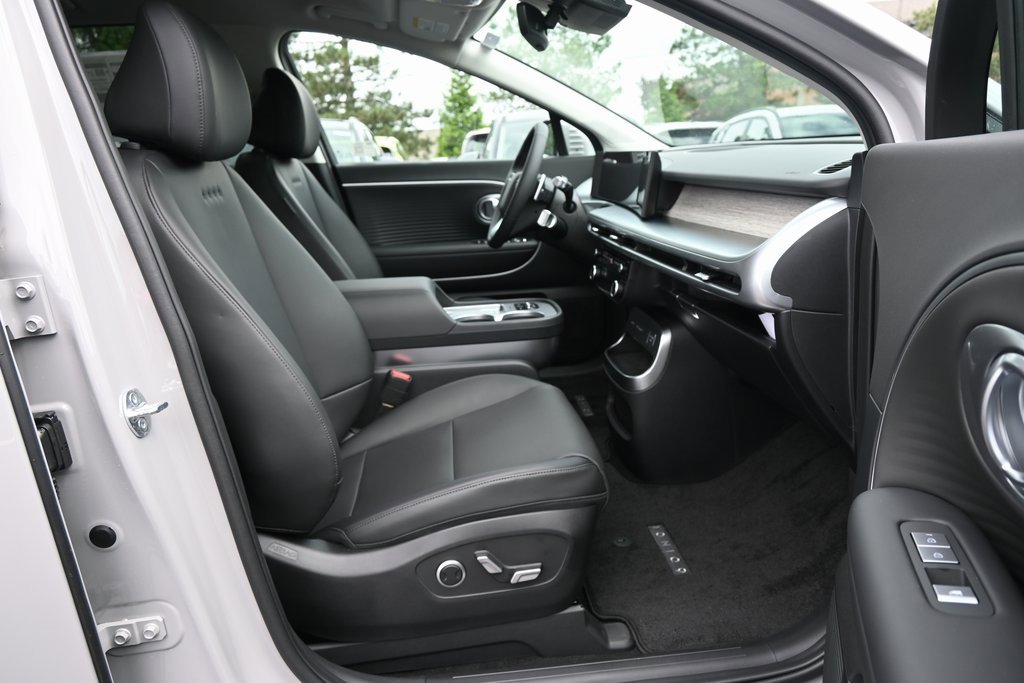 New 2026 Hyundai Ioniq 9 SEL image 16