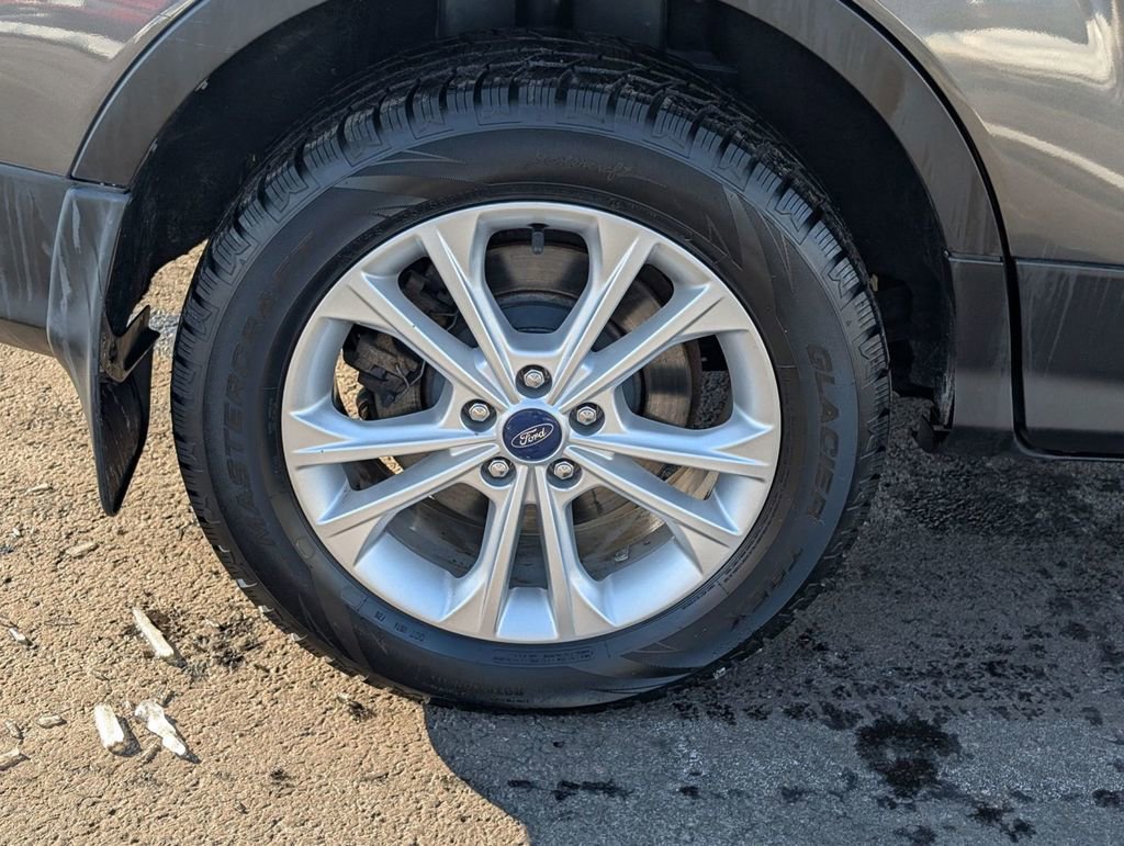 Used 2017 Ford Escape SE image 15
