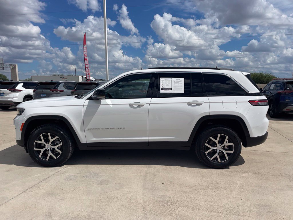 Used 2025 Jeep Grand Cherokee Limited w/ Luxury Tech Group II RWD image 5