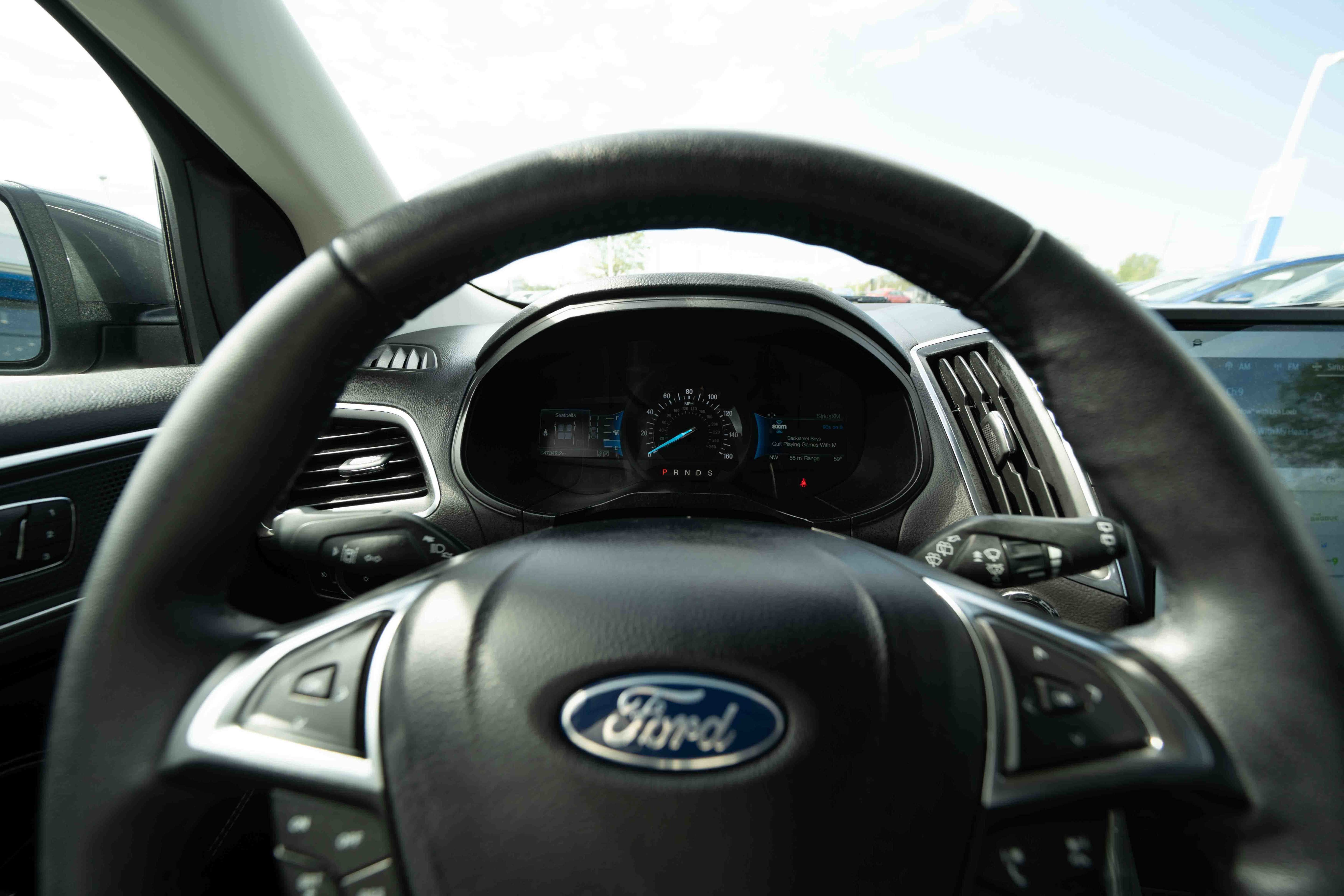 Used 2024 Ford Edge Titanium AWD/4WD image 15