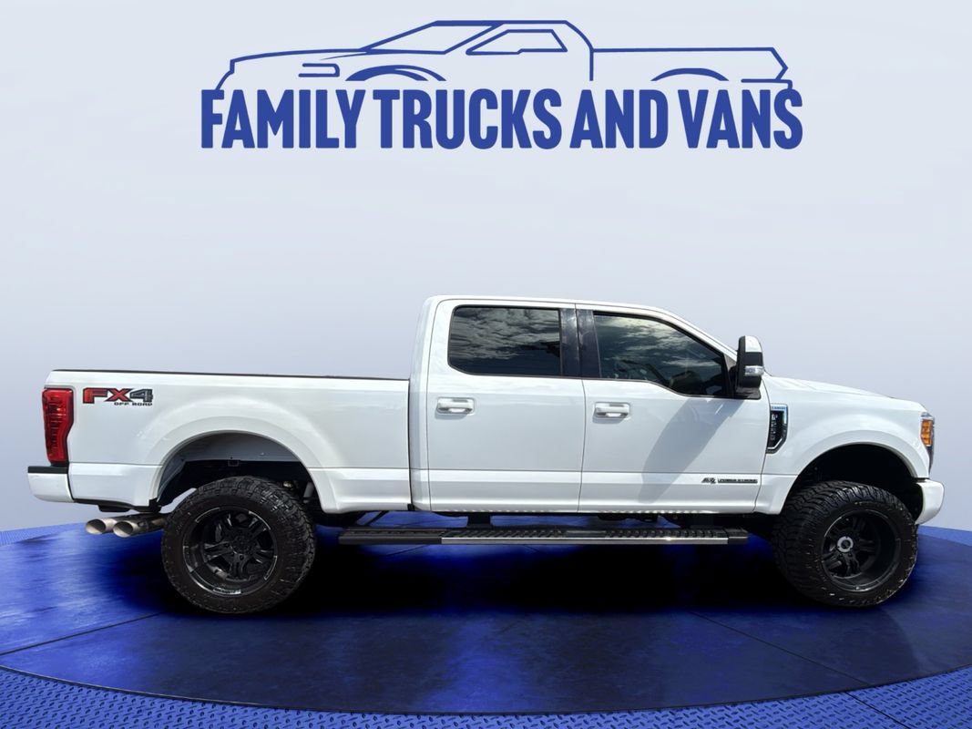 Used 2017 Ford F250 Lariat w/ Lariat Value Package AWD/4WD image 6