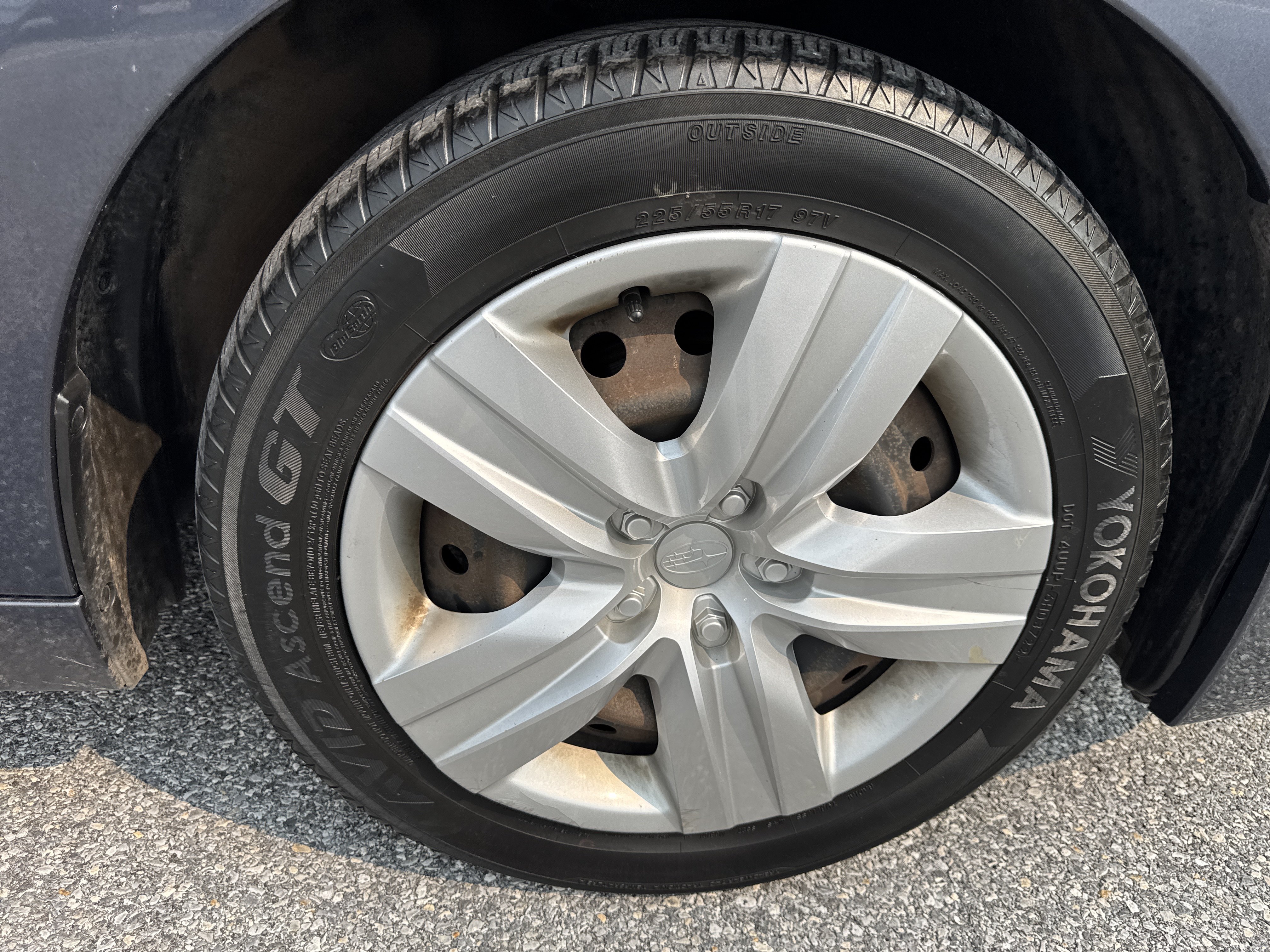 Used 2015 Subaru Legacy 2.5i AWD/4WD image 32