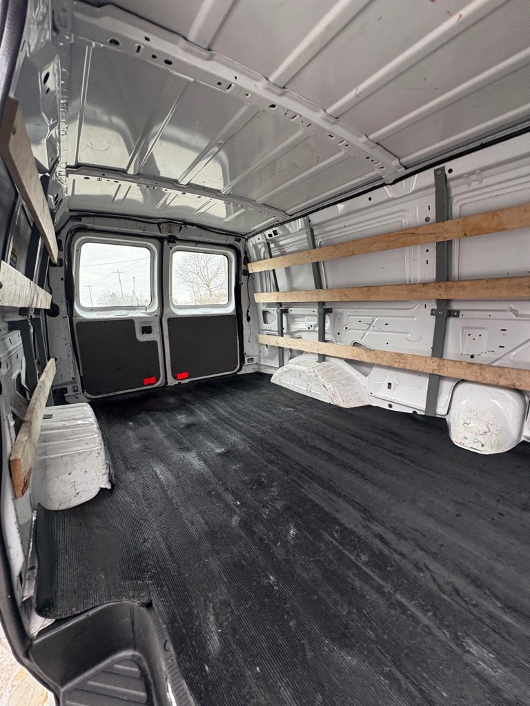 Used 2014 Ford E-250 and Econoline 250 E-250 w/ Power Group image 14