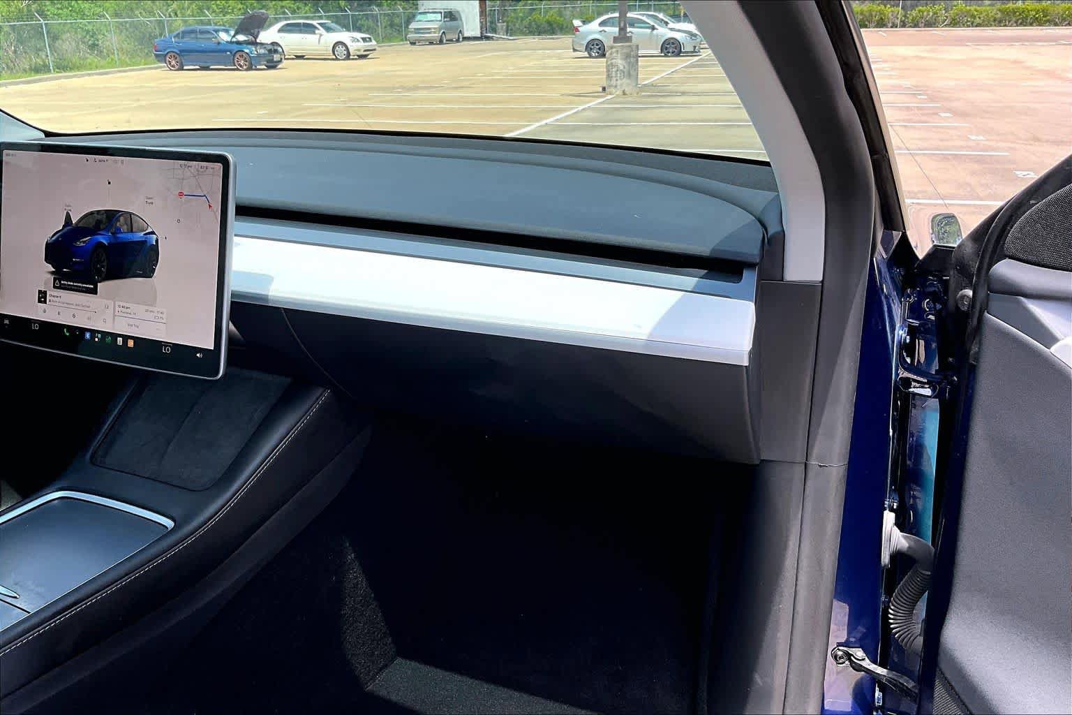 Used 2025 Tesla Model Y Long Range RWD image 18
