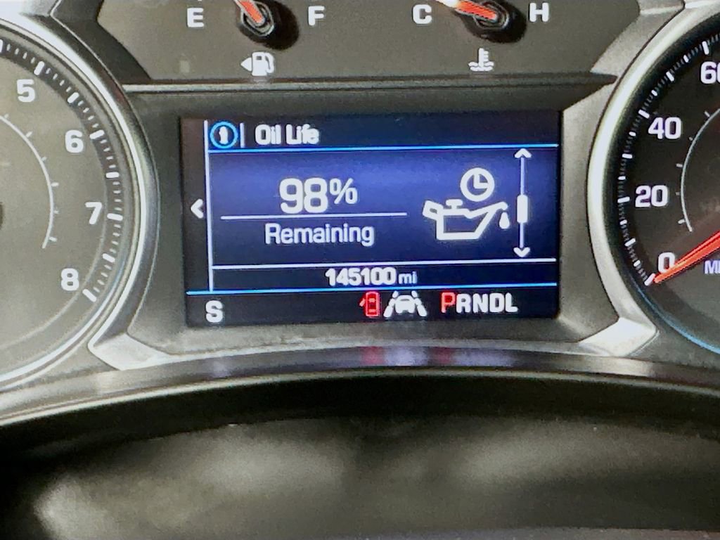 Used 2021 Chevrolet Equinox LT w/ Driver Convenience Package image 12