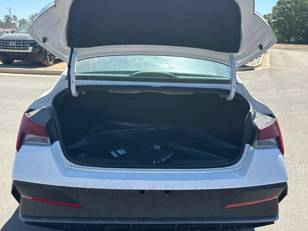 New 2026 Hyundai Elantra Sport FWD image 19