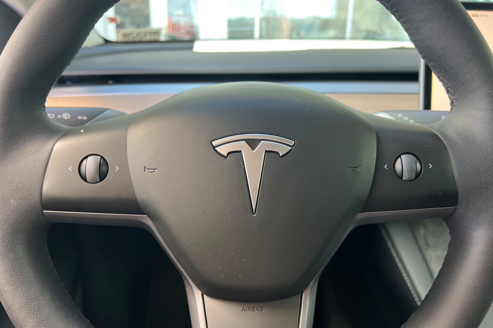 Used 2023 Tesla Model Y Long Range AWD/4WD image 23