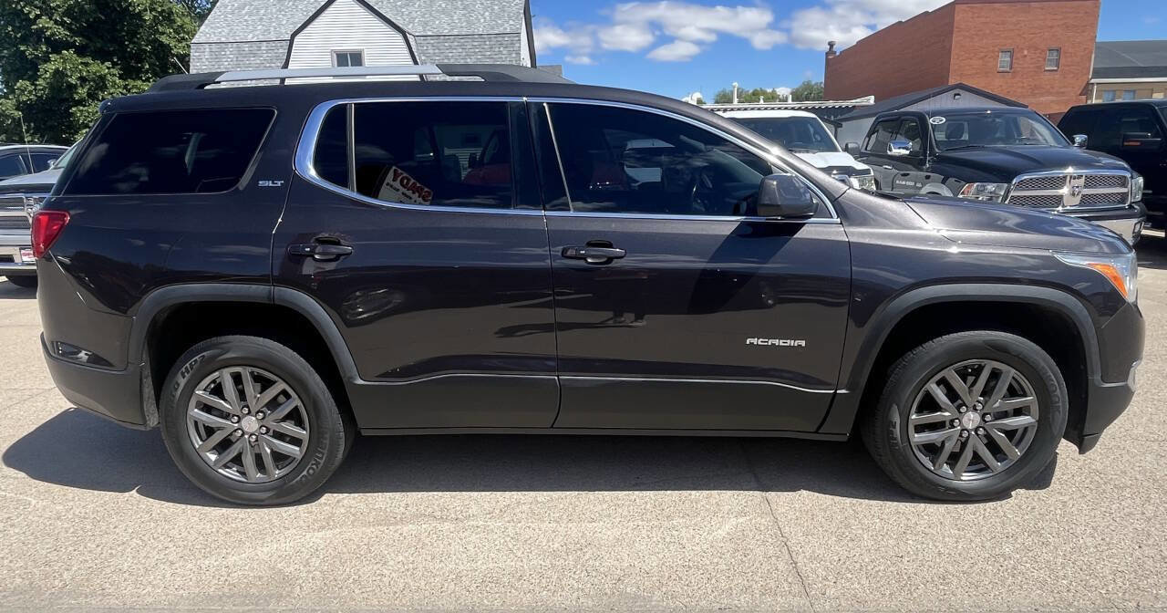 Used 2018 GMC Acadia SLT image 1