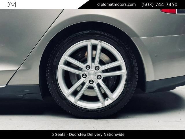 Used 2015 Tesla Model S 70D AWD/4WD image 36