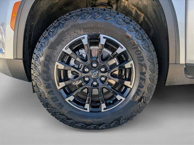 Used 2025 Chevrolet Traverse Z71 AWD/4WD image 24