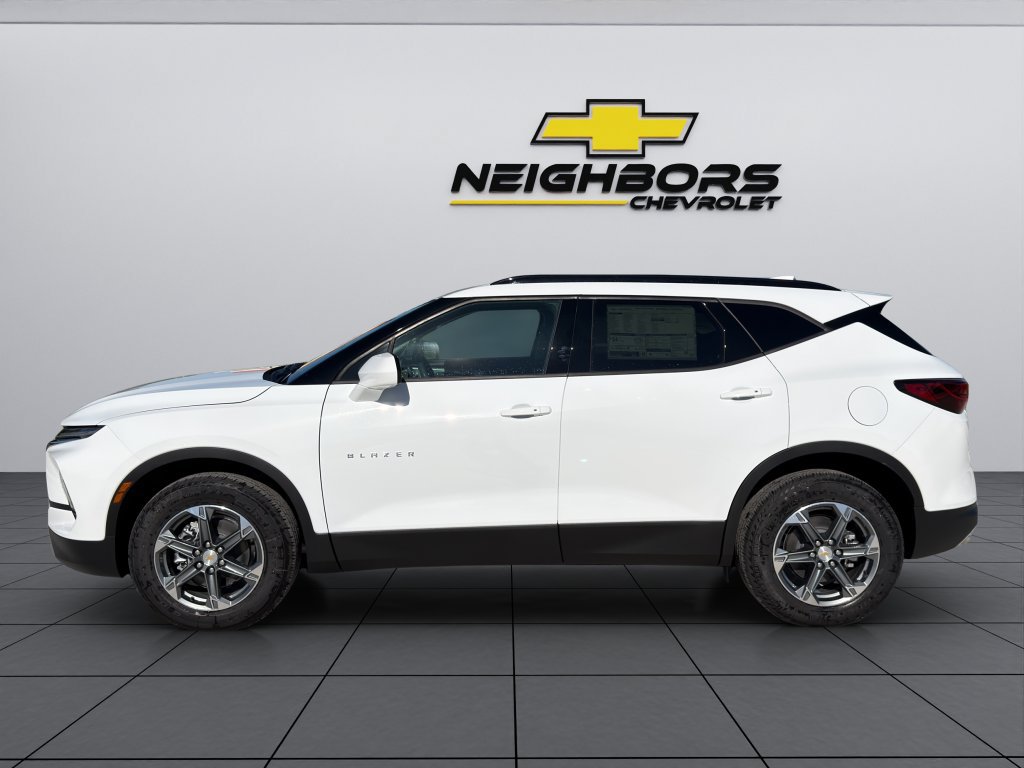 New 2026 Chevrolet Blazer LT w/ Convenience Package AWD/4WD image 3