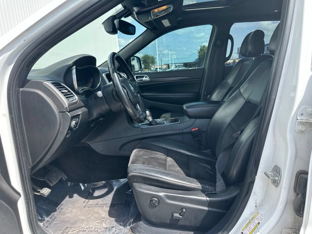 Used 2018 Jeep Grand Cherokee Altitude AWD/4WD image 14