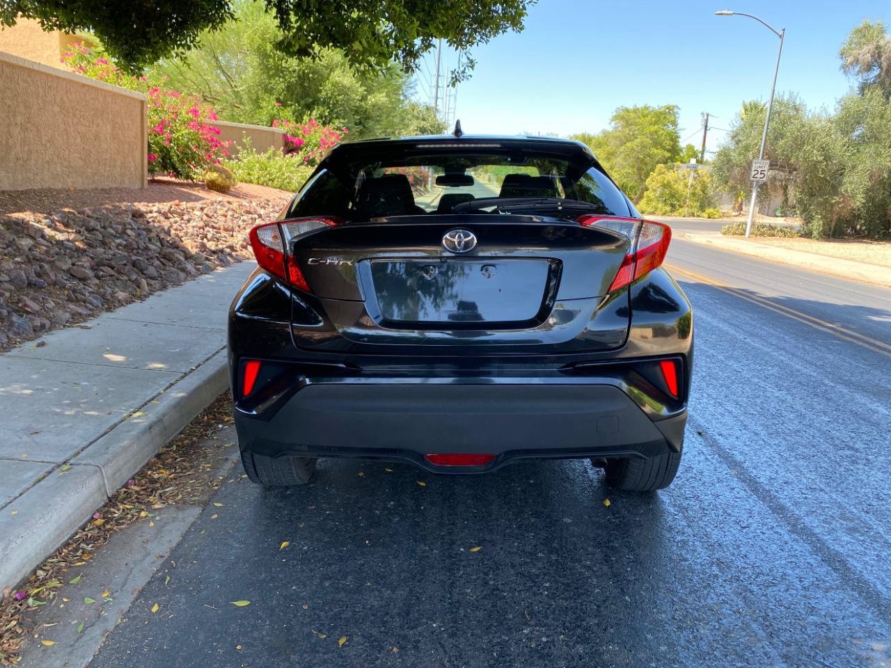 Used 2018 Toyota C-HR XLE FWD image 5