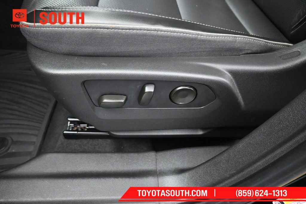 Used 2021 Buick Envision Essence w/ Sport Touring Package AWD/4WD image 21