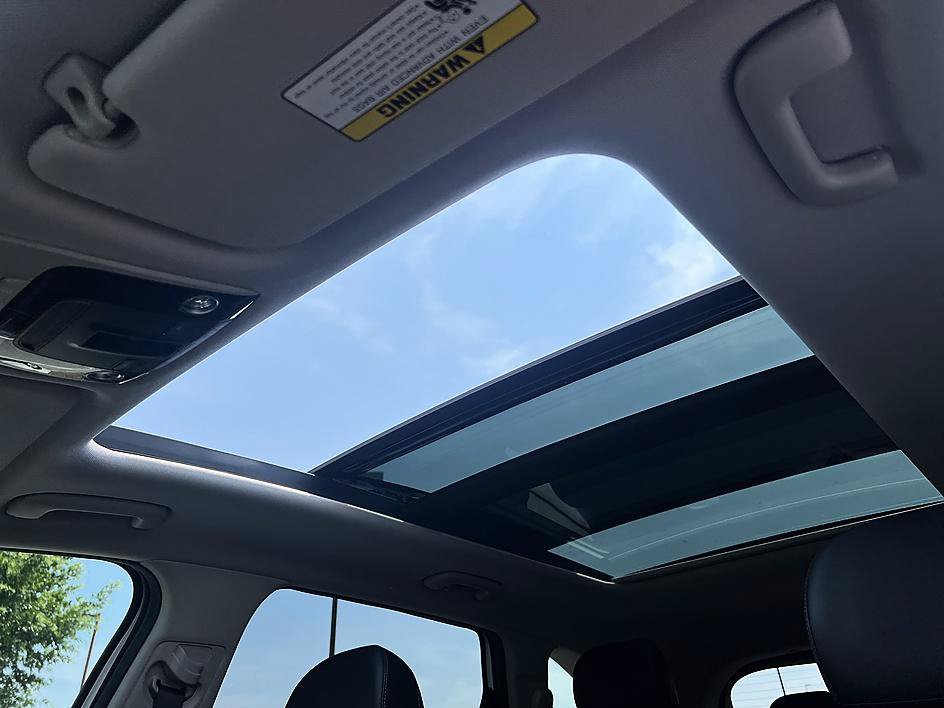 Used 2022 Kia Sorento EX w/ Panoramic Sunroof Package FWD image 19