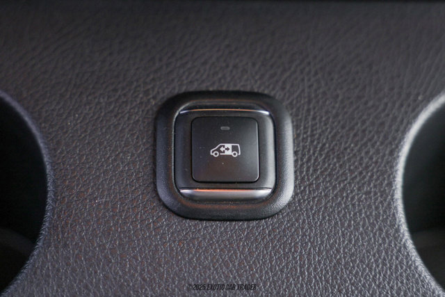 Used 2024 Mercedes-Benz Sprinter 2500 image 36