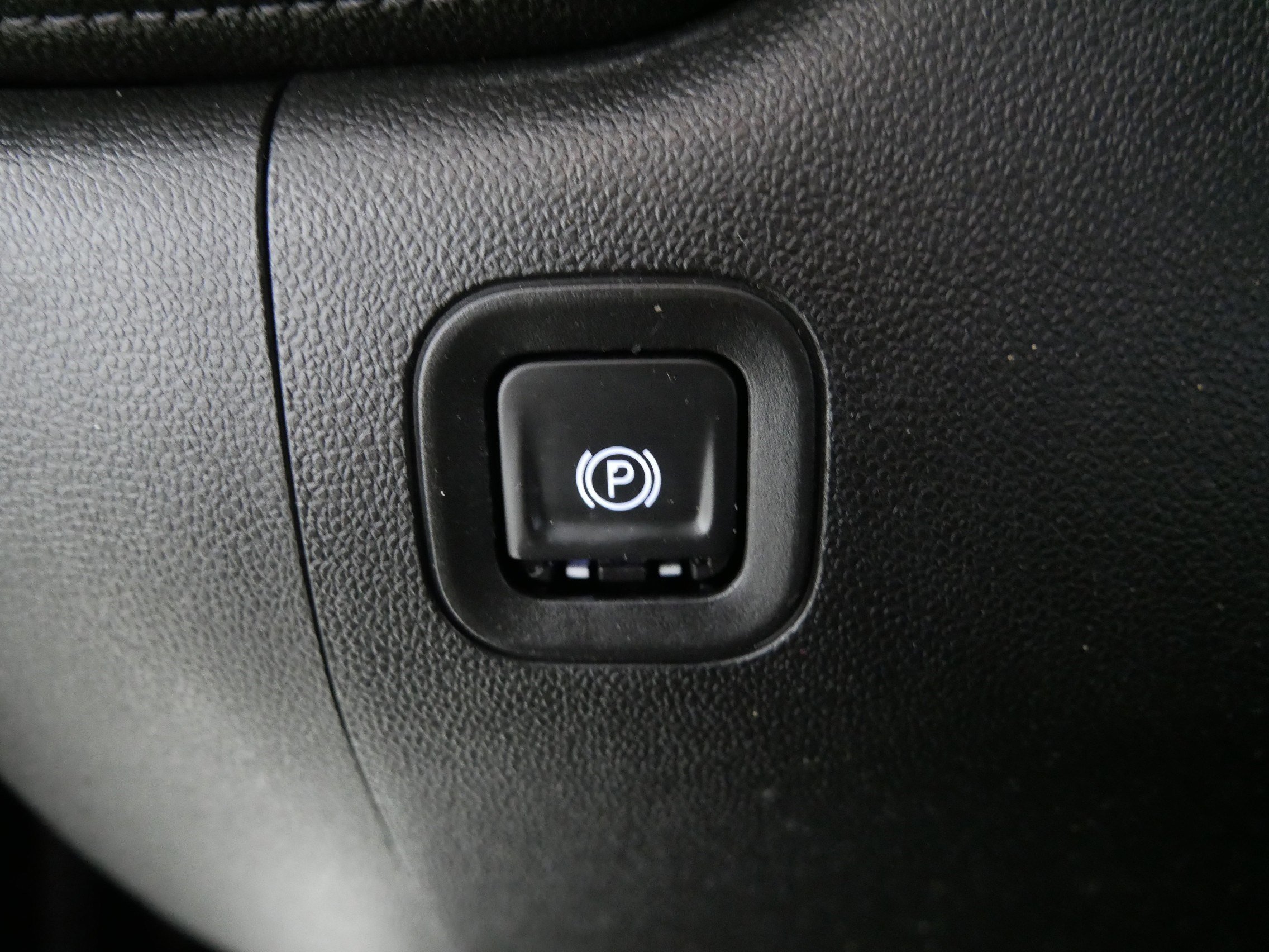 Used 2020 Chevrolet Silverado 1500 LT Trail Boss image 32