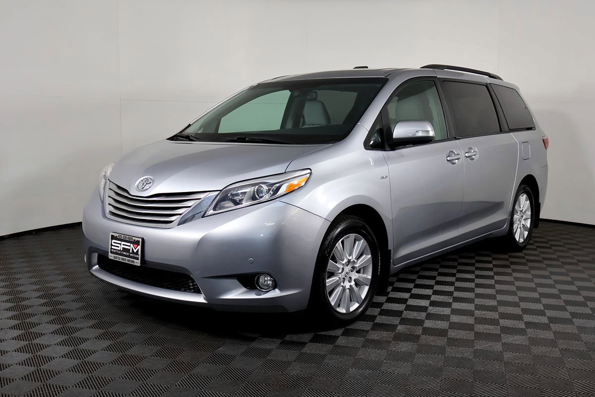Used 2017 Toyota Sienna AWD image 2