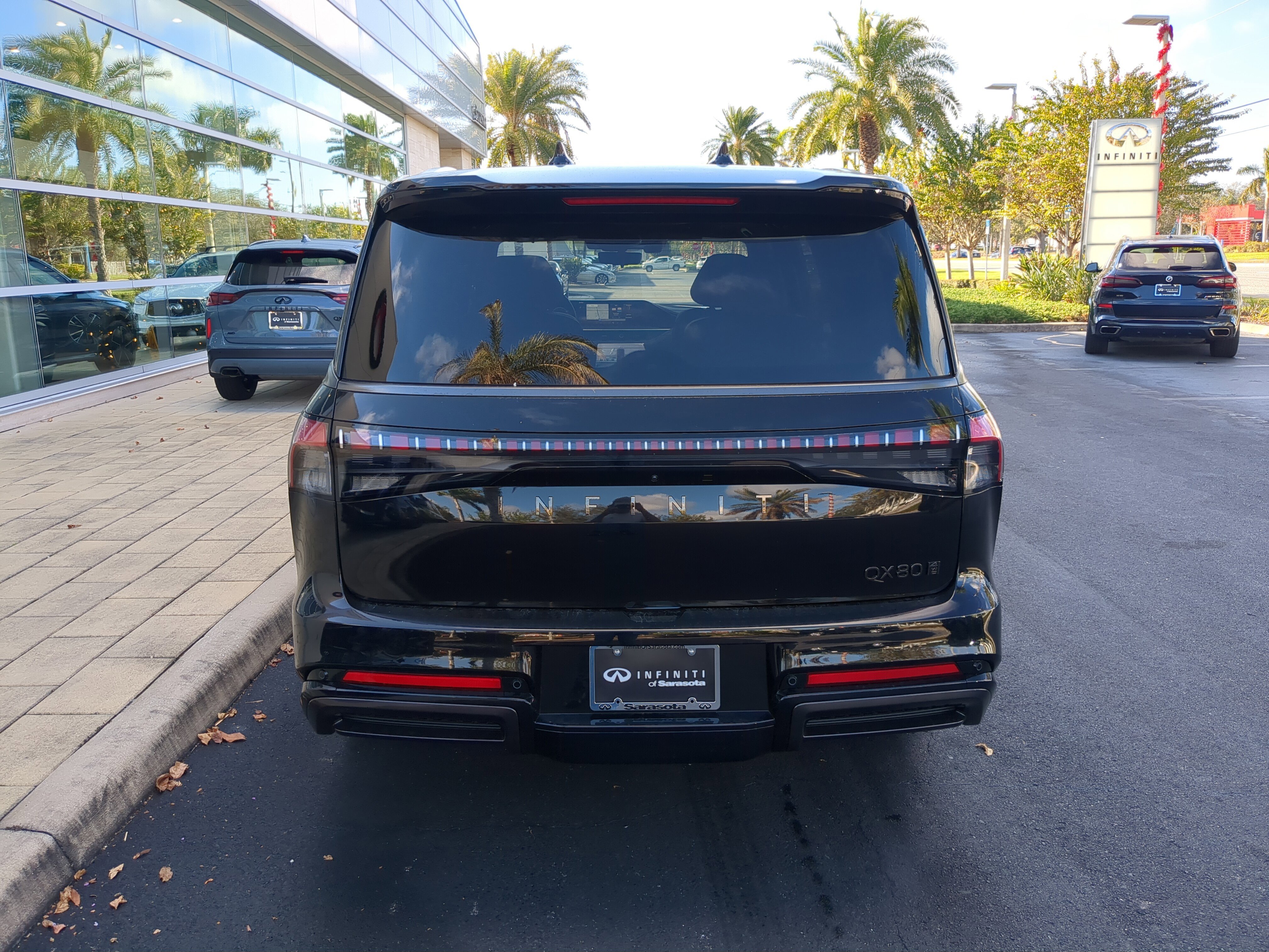 New 2026 INFINITI QX80 Autograph w/ Premium Cargo Package image 5