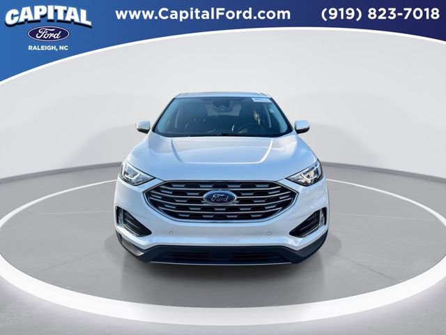 Certified 2022 Ford Edge Titanium image 3