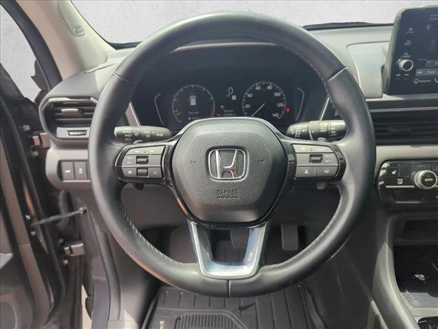Used 2023 Honda Pilot Touring image 11