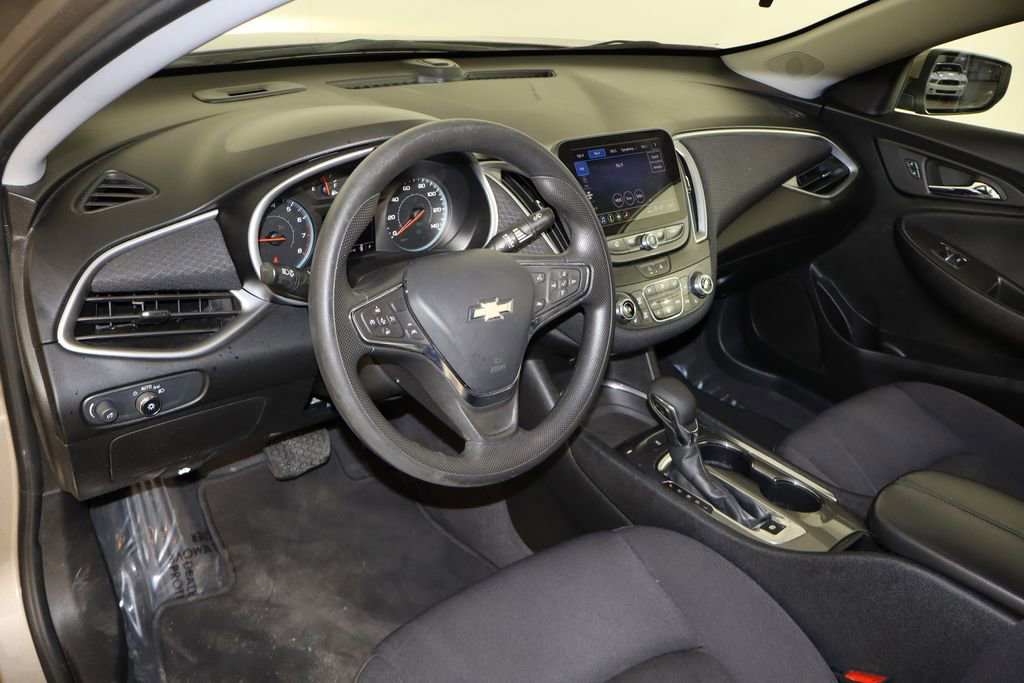 Used 2023 Chevrolet Malibu LT w/ Driver Confidence Package FWD image 25