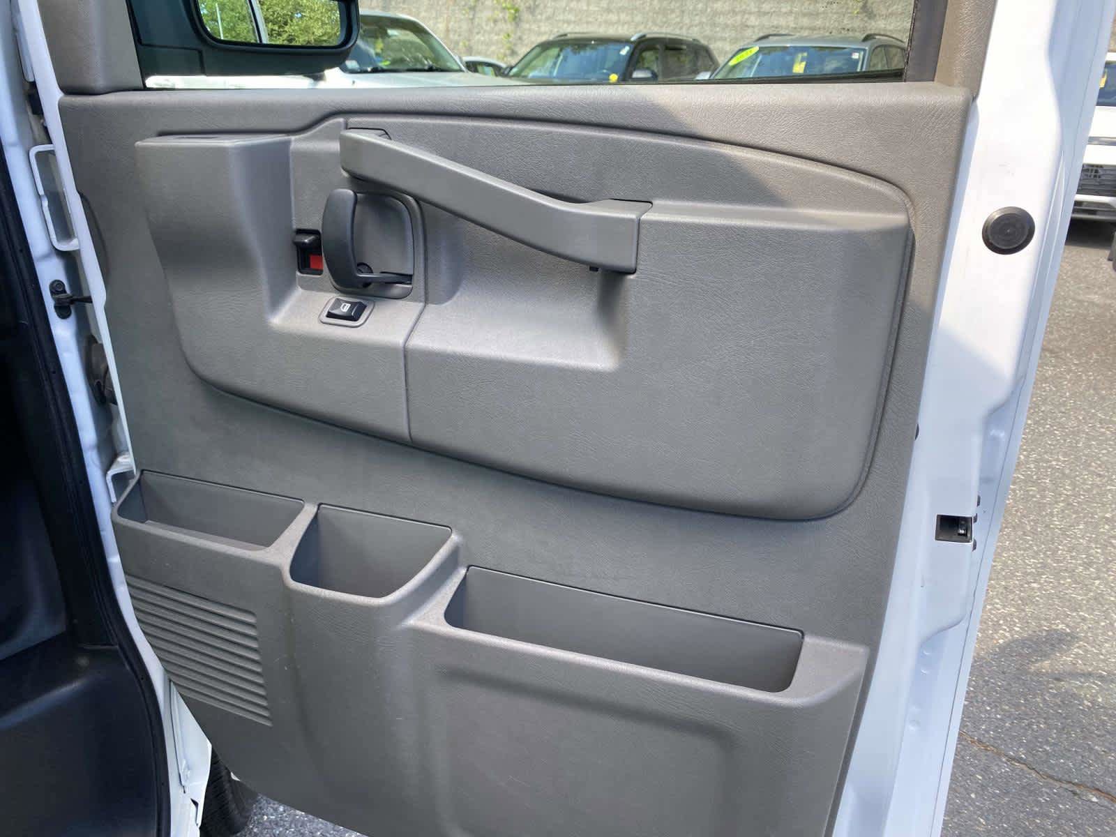 Used 2024 Chevrolet Express 2500 w/ Driver Convenience Package RWD image 21