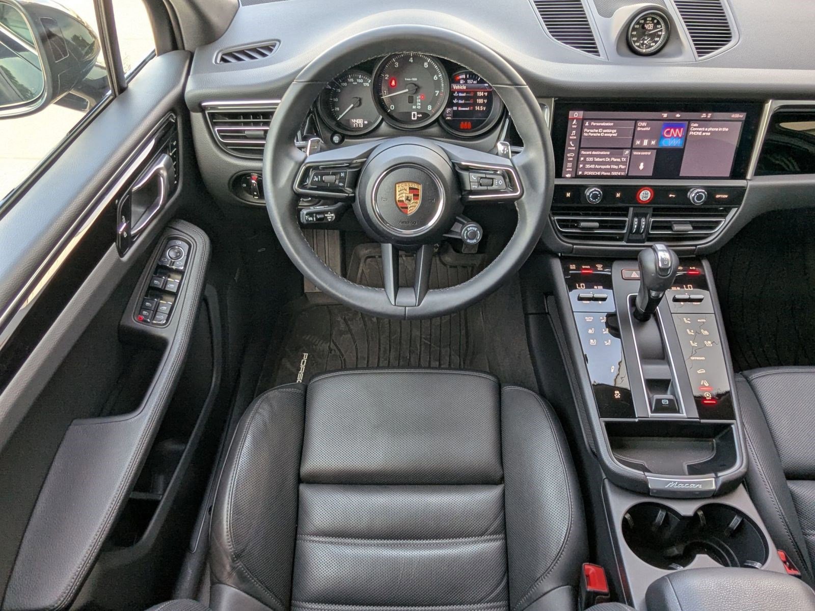 Certified 2025 Porsche Macan image 14