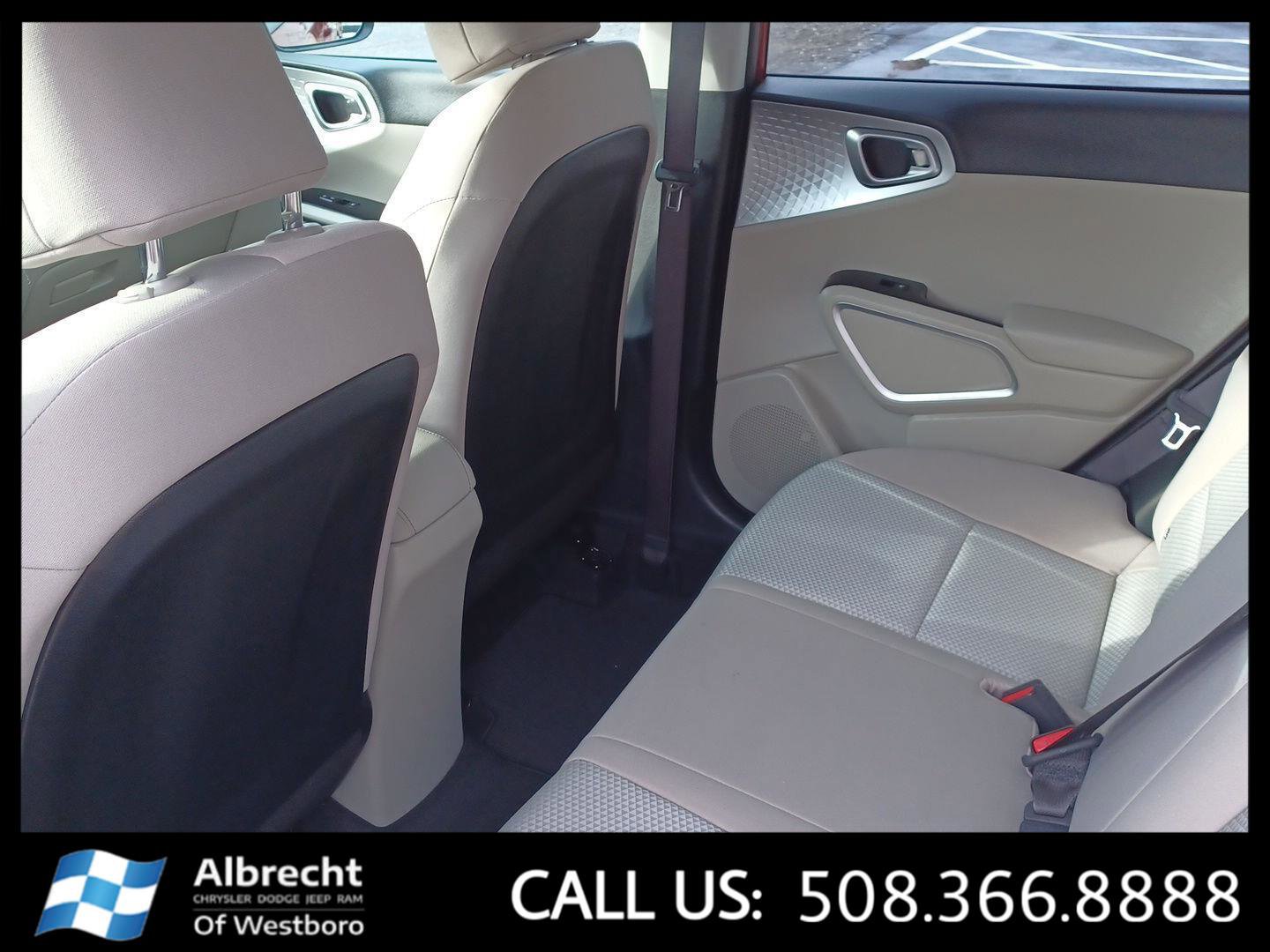 Used 2023 Kia Soul LX w/ LX Technology Package image 11