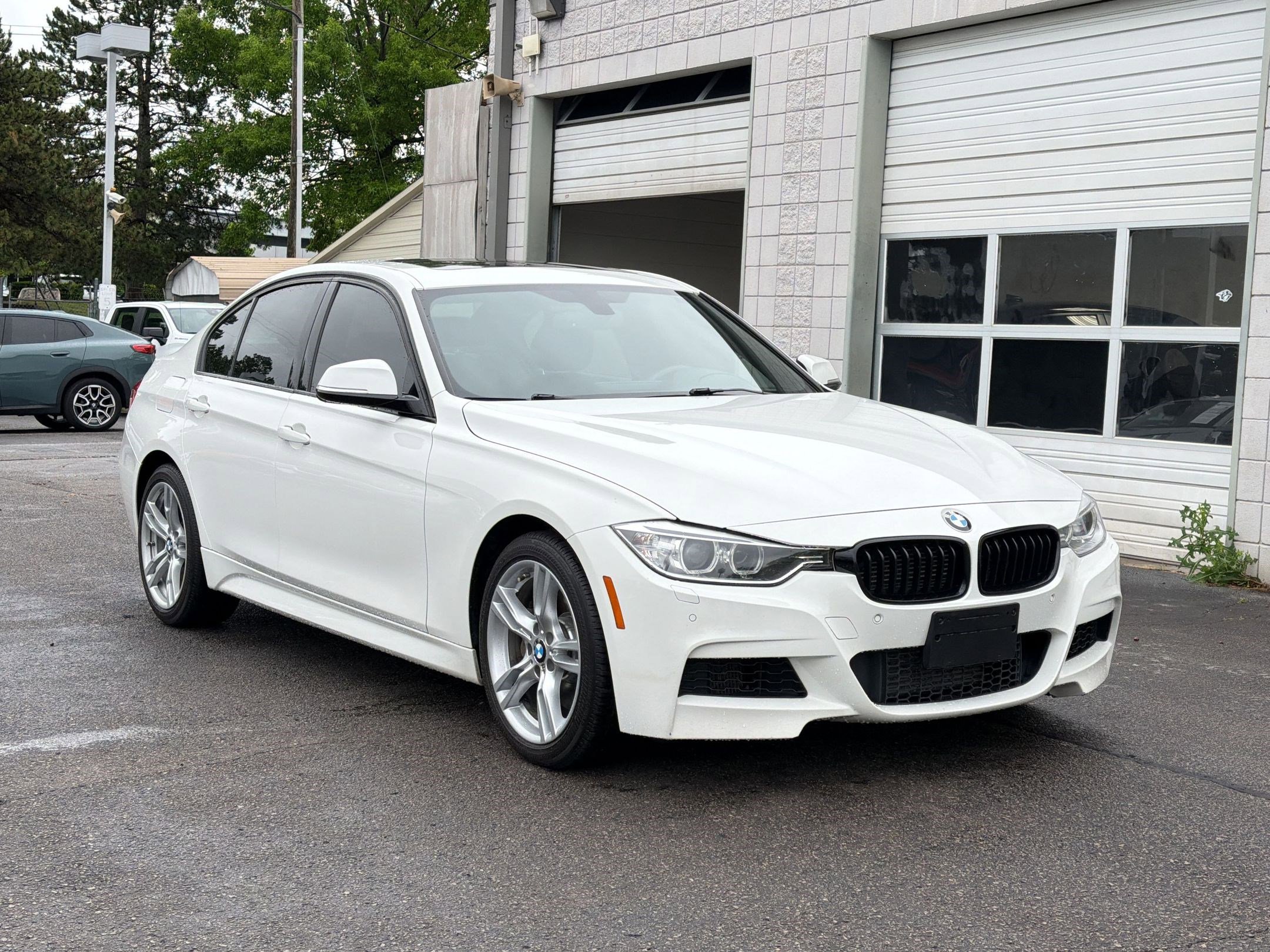 Used 2014 BMW 335i xDrive Sedan AWD/4WD image 7