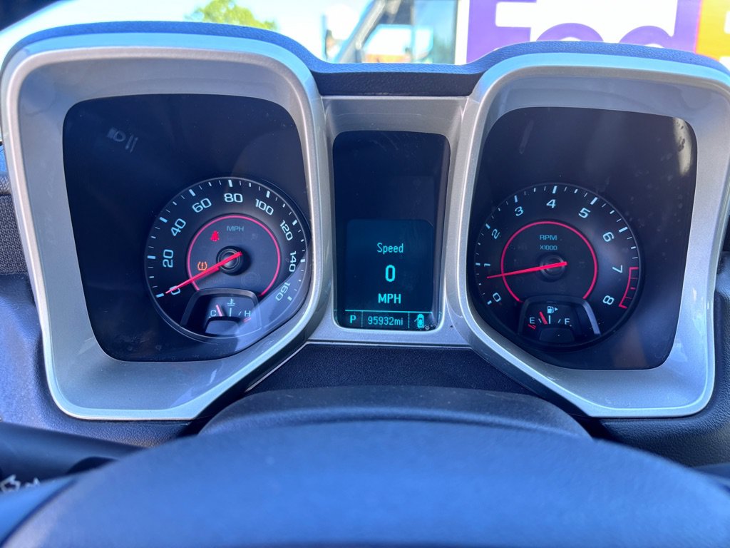 Used 2015 Chevrolet Camaro LT RWD image 15
