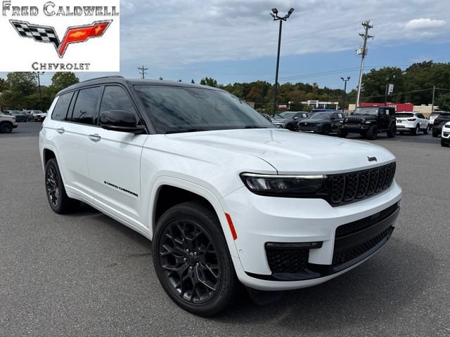 Used 2024 Jeep Grand Cherokee L Summit w/ High Altitude Package AWD/4WD image 1