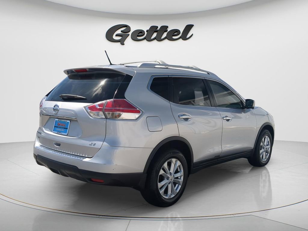 Used 2016 Nissan Rogue SV w/ SV Premium Package image 5